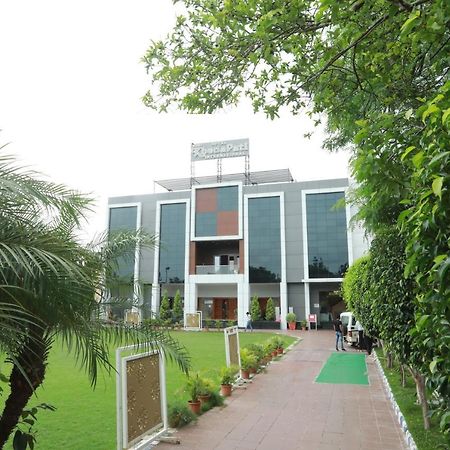 Hotel Shri Khedapati International Dewas Exterior foto