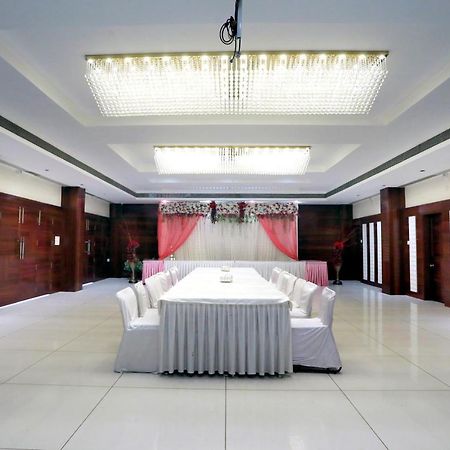 Hotel Shri Khedapati International Dewas Exterior foto