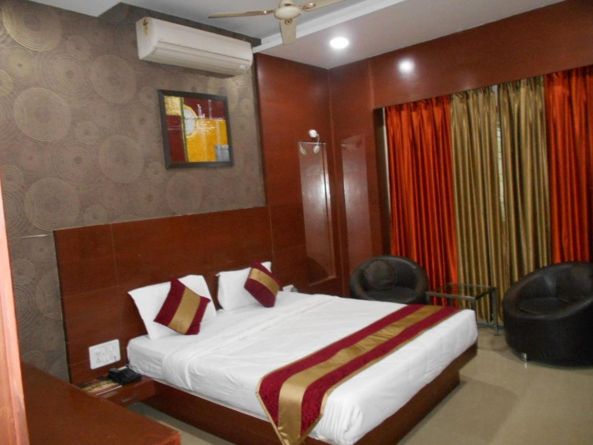 Hotel Shri Khedapati International Dewas Exterior foto
