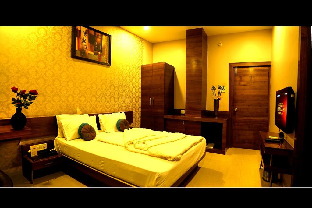 Hotel Shri Khedapati International Dewas Exterior foto