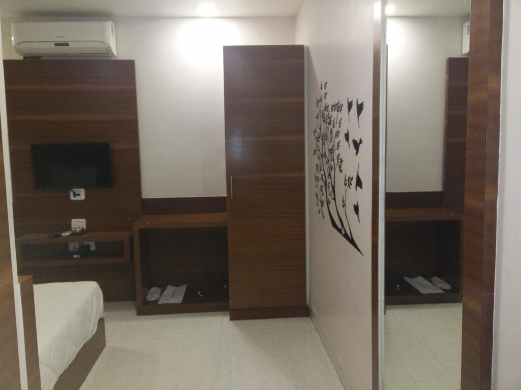 Hotel Shri Khedapati International Dewas Exterior foto