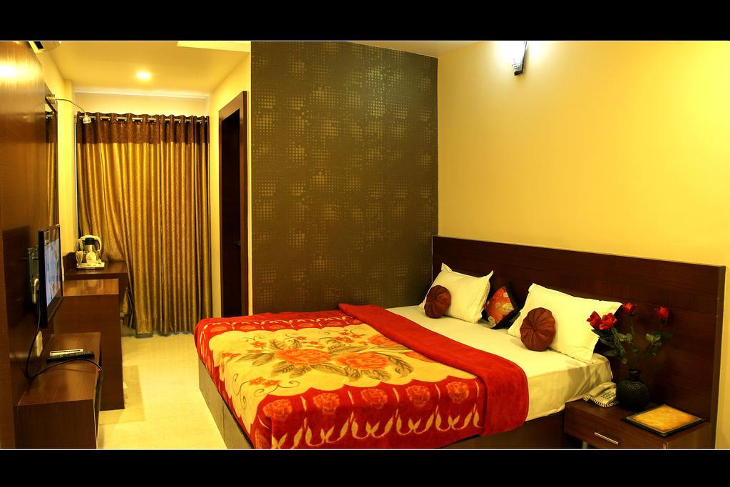 Hotel Shri Khedapati International Dewas Exterior foto