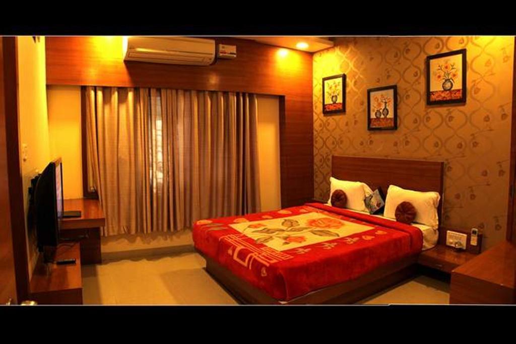 Hotel Shri Khedapati International Dewas Exterior foto
