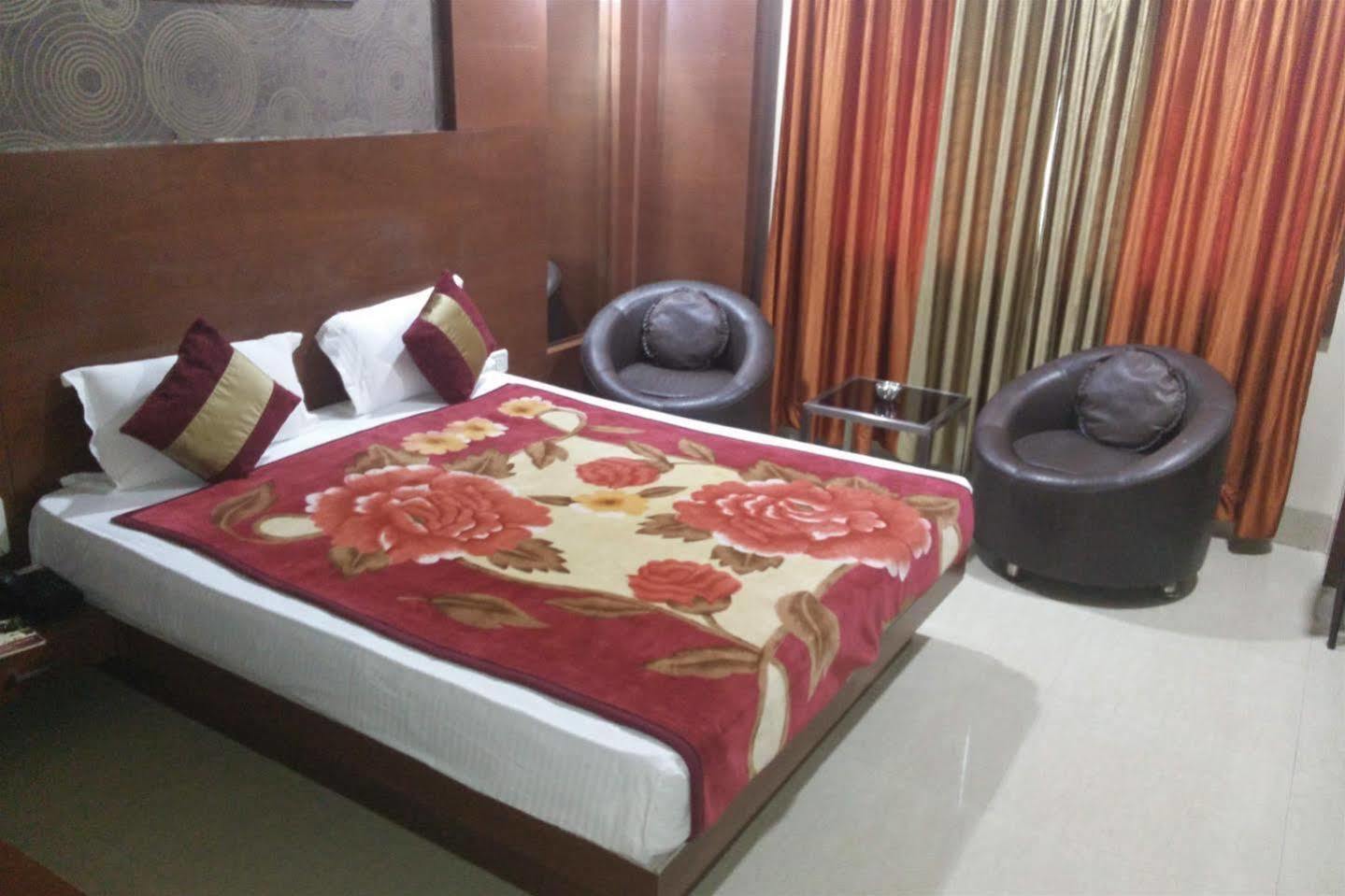 Hotel Shri Khedapati International Dewas Exterior foto