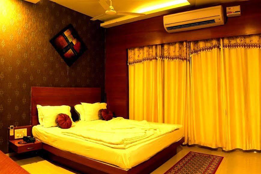 Hotel Shri Khedapati International Dewas Exterior foto
