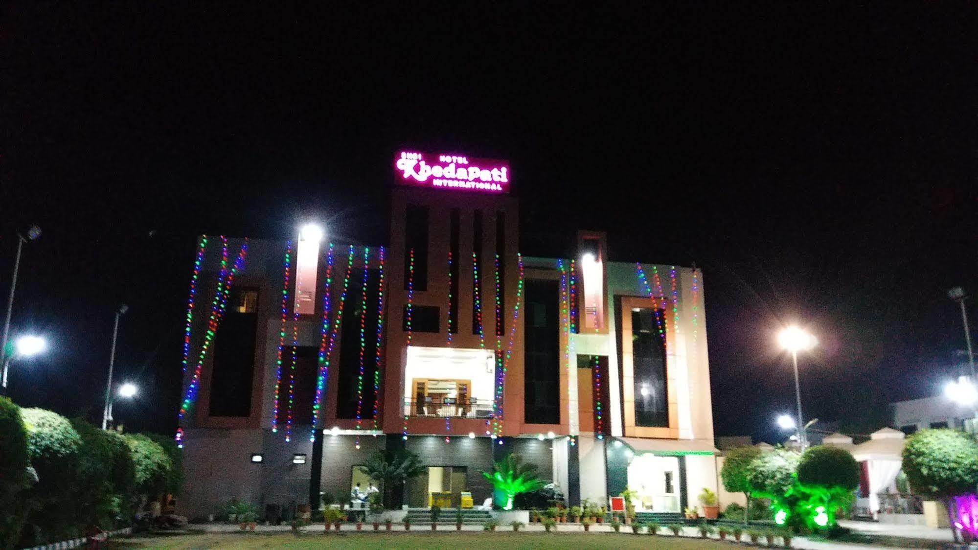 Hotel Shri Khedapati International Dewas Exterior foto