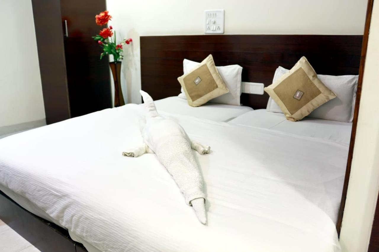 Hotel Shri Khedapati International Dewas Exterior foto